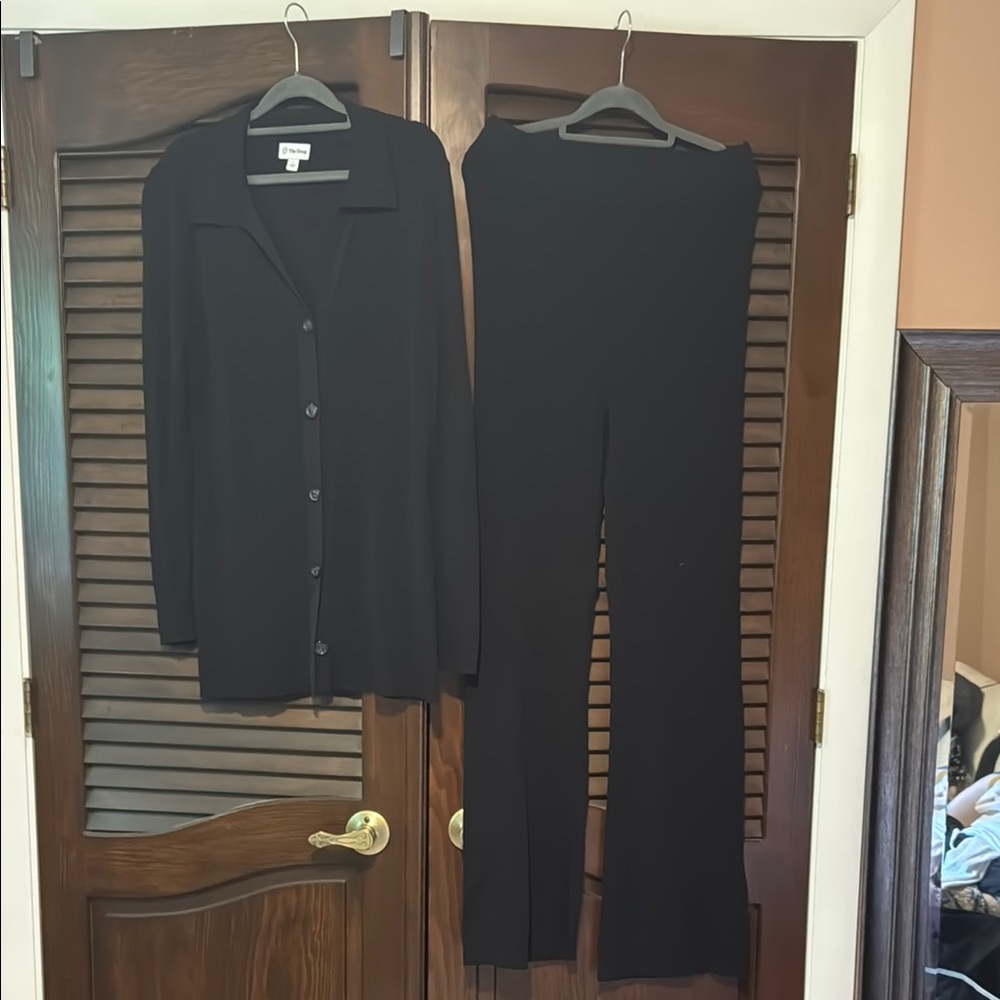 The Drop Black Ribbed Set - Picture 2 of 6